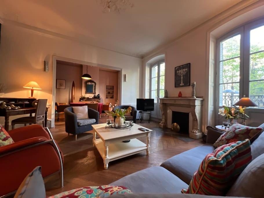Coeur De Ville, Garage Prive Et Gratuit Avec Terrasse ! 卡奥尔 外观 照片